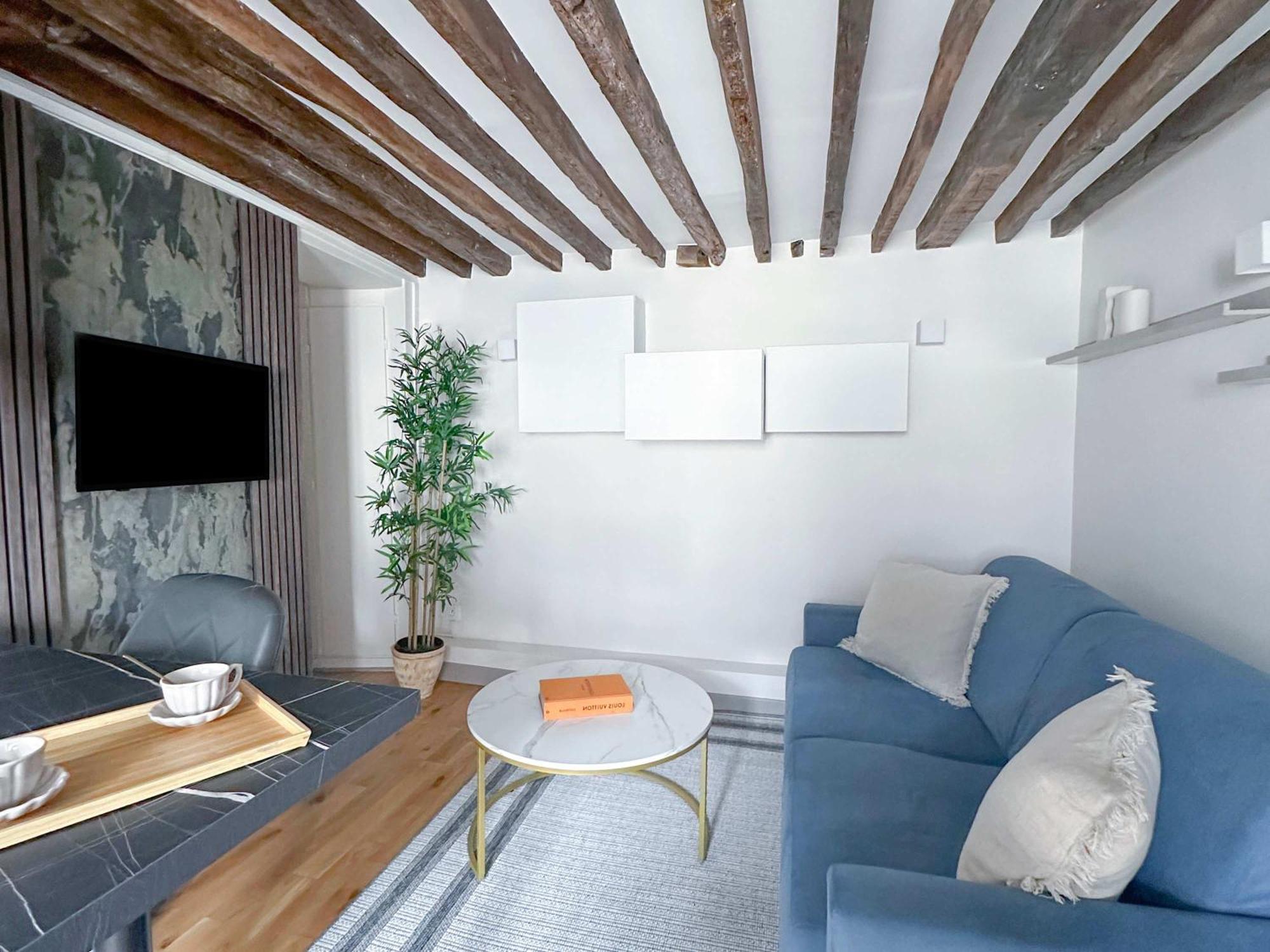 Apartment 1612 B - In Pigalle Paris